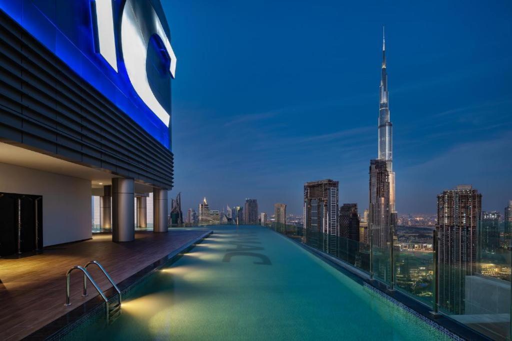 Paramount Midtown -Stunning 2 Bedroom Apt With Burj-Khalifa View Dubai Eksteriør billede